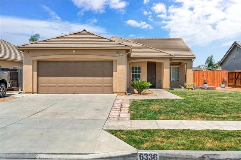 6336 W Wrenwood