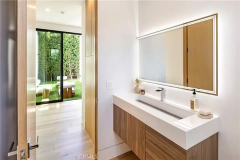 Tiny photo for 14822 Hesby Street, Sherman Oaks, CA 91403 (MLS # SR25235124)
