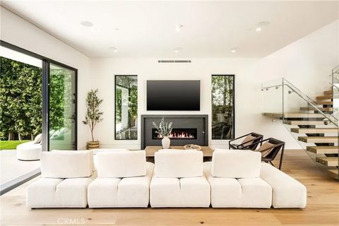 Tiny photo for 14822 Hesby Street, Sherman Oaks, CA 91403 (MLS # SR25235124)