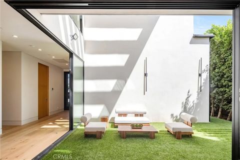 Tiny photo for 14822 Hesby Street, Sherman Oaks, CA 91403 (MLS # SR25235124)
