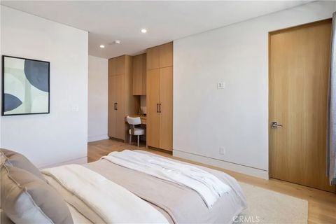 Tiny photo for 14822 Hesby Street, Sherman Oaks, CA 91403 (MLS # SR25235124)