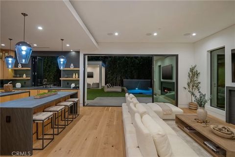 Tiny photo for 14822 Hesby Street, Sherman Oaks, CA 91403 (MLS # SR25235124)