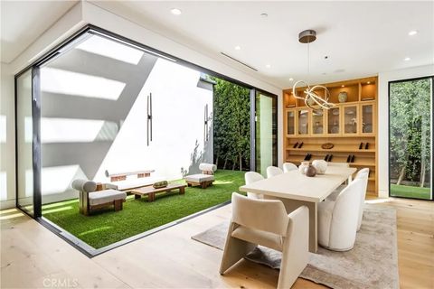 Tiny photo for 14822 Hesby Street, Sherman Oaks, CA 91403 (MLS # SR25235124)