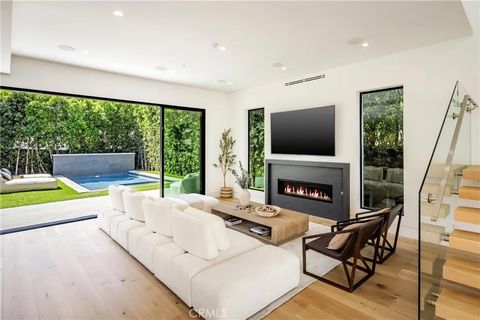 Tiny photo for 14822 Hesby Street, Sherman Oaks, CA 91403 (MLS # SR25235124)