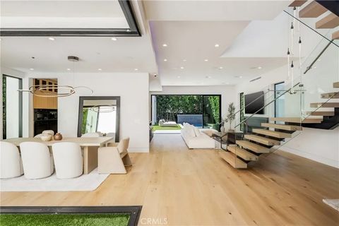 Tiny photo for 14822 Hesby Street, Sherman Oaks, CA 91403 (MLS # SR25235124)