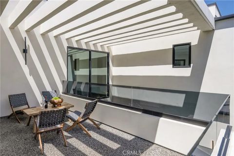 Tiny photo for 14822 Hesby Street, Sherman Oaks, CA 91403 (MLS # SR25235124)