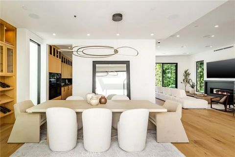 Tiny photo for 14822 Hesby Street, Sherman Oaks, CA 91403 (MLS # SR25235124)