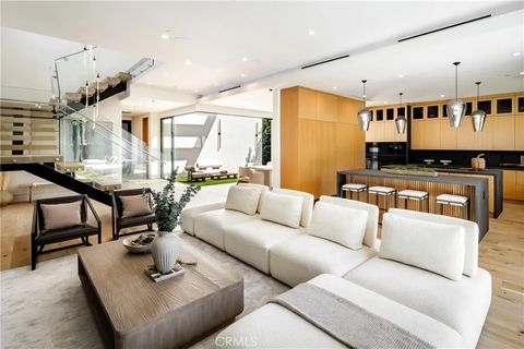 Tiny photo for 14822 Hesby Street, Sherman Oaks, CA 91403 (MLS # SR25235124)