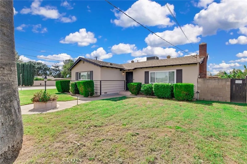4593 Glen