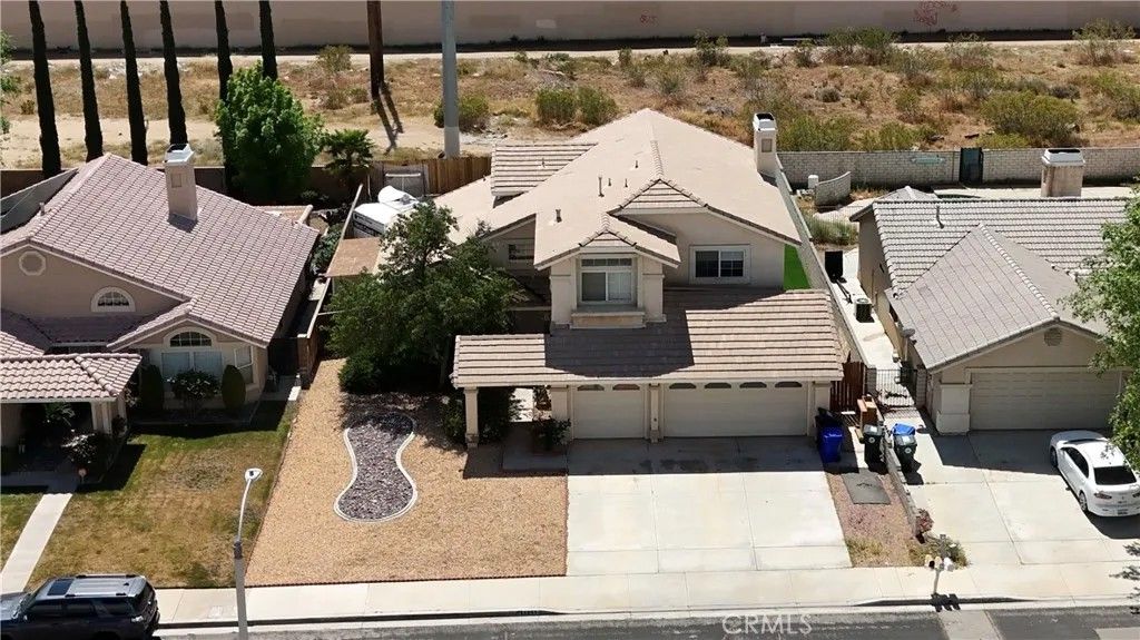 Photo of 13251 Kirkwood Dr, Victorville, CA 92392 (MLS # HD26072177)