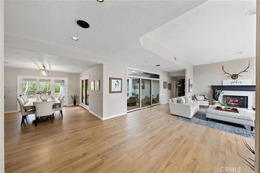 377 Rancho Camino
