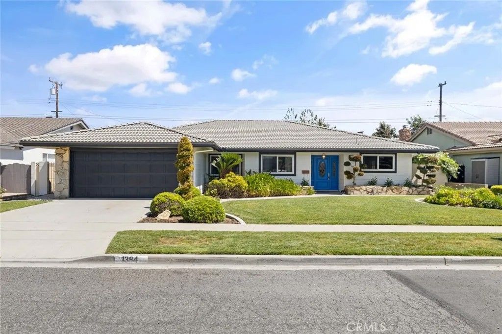 Photo of 1384 Roxborough Dr, Placentia, CA 92870 (MLS # PW26073057)