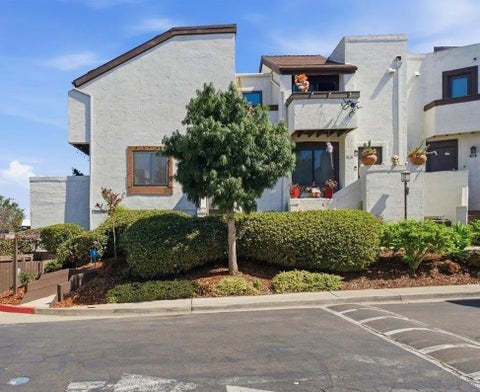 Tiny photo for 2287 Caminito Pasada #101, San Diego, CA 92107 (MLS # 260020920)