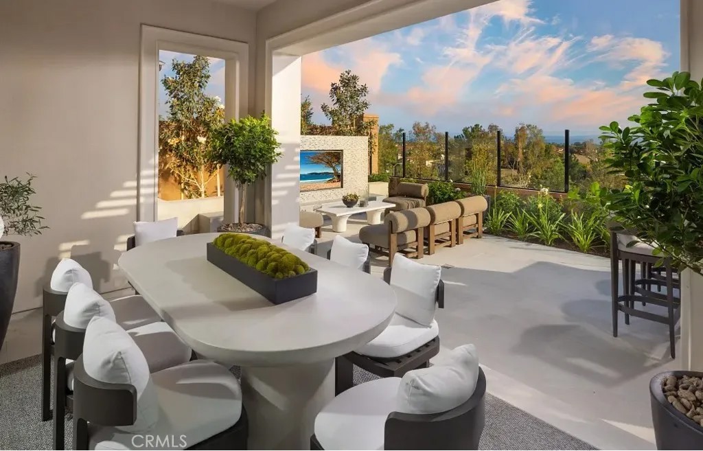 453 Treeline
