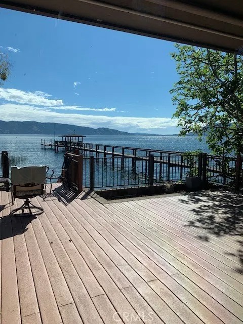 4430 lakeshore Boulevard