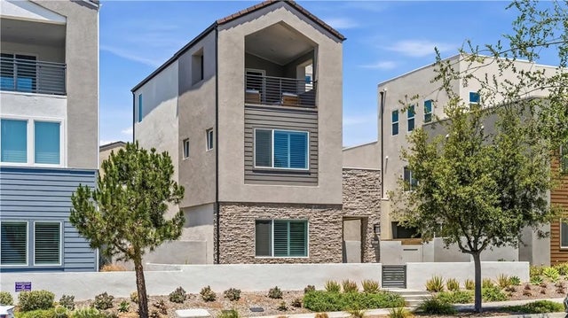 197 merit, Irvine