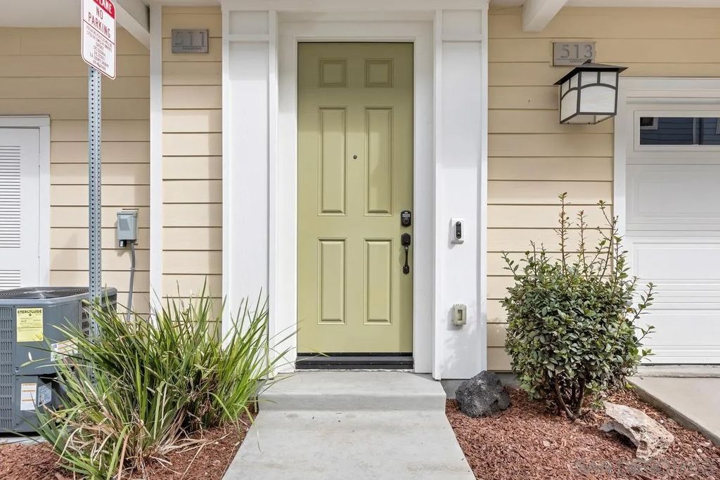 Photo of 511 Sanderling Ln, Imperial Beach, CA 91932 (MLS # 250042498)