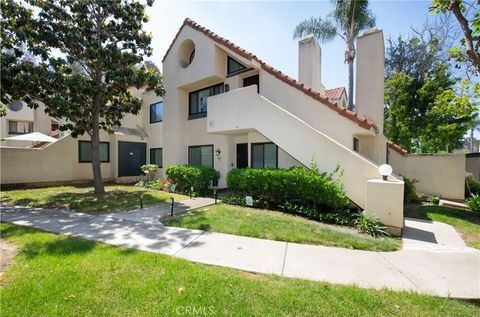 Photo of 333 N Melrose Drive #E, Vista, CA 92083 (MLS # ND26105314)