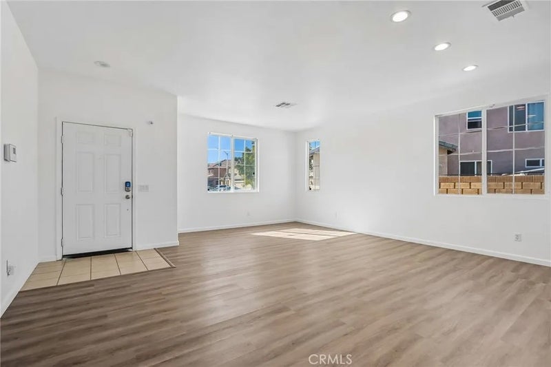 3147 W Lingard