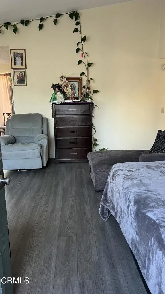 5215 Jefferson Square