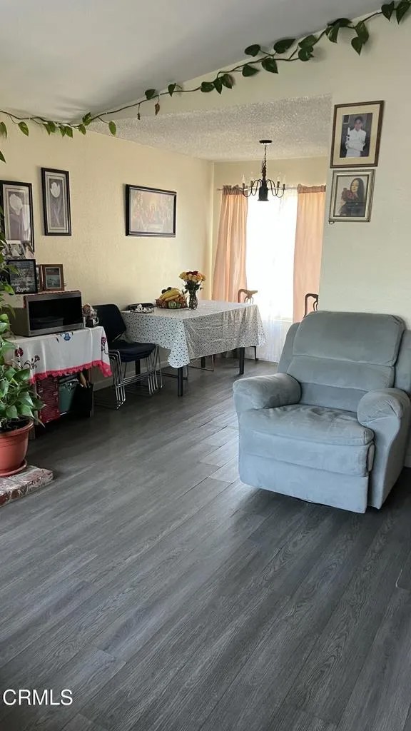 5215 Jefferson Square