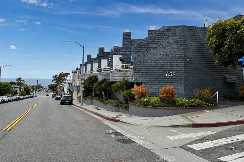 Photo of 653 Manhattan Beach Blvd #A, Manhattan Beach, CA 90266 (MLS # SB26112848)