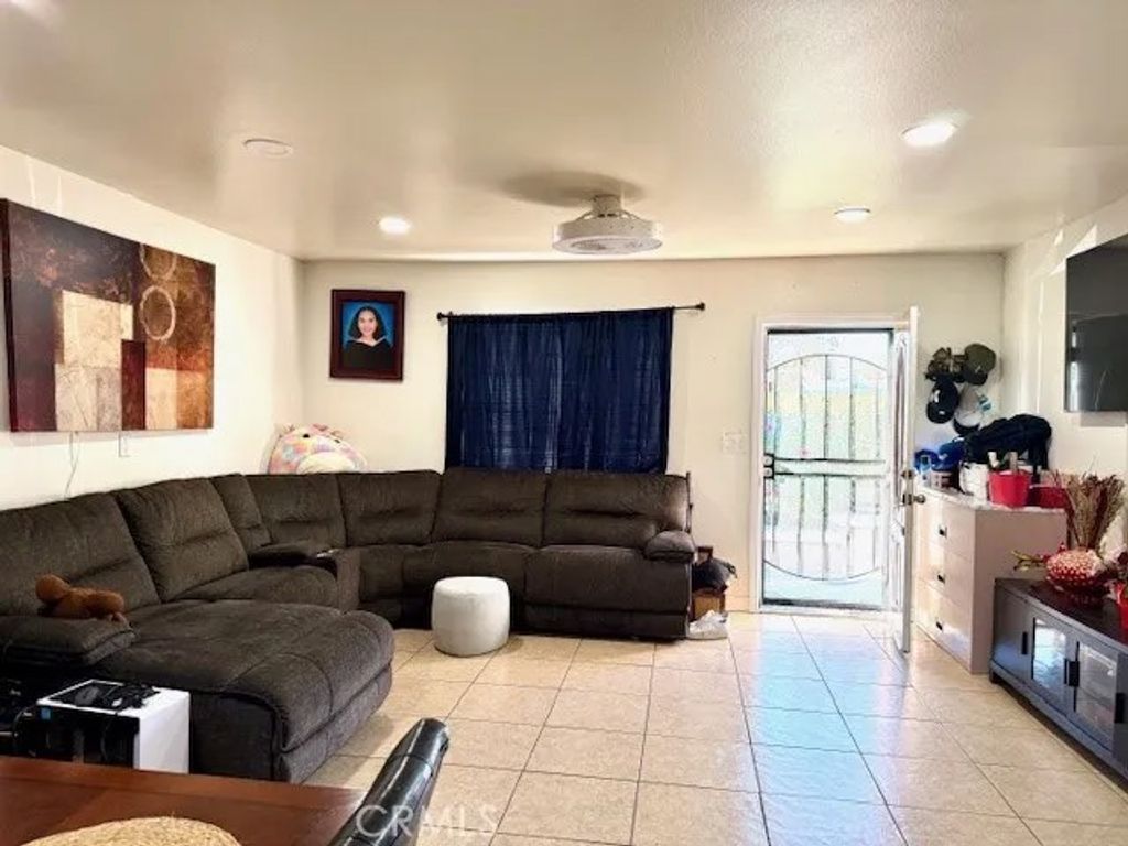 Photo of 3968 S Hobart Boulevard, Los Angeles, CA 90062 (MLS # SW25271856)