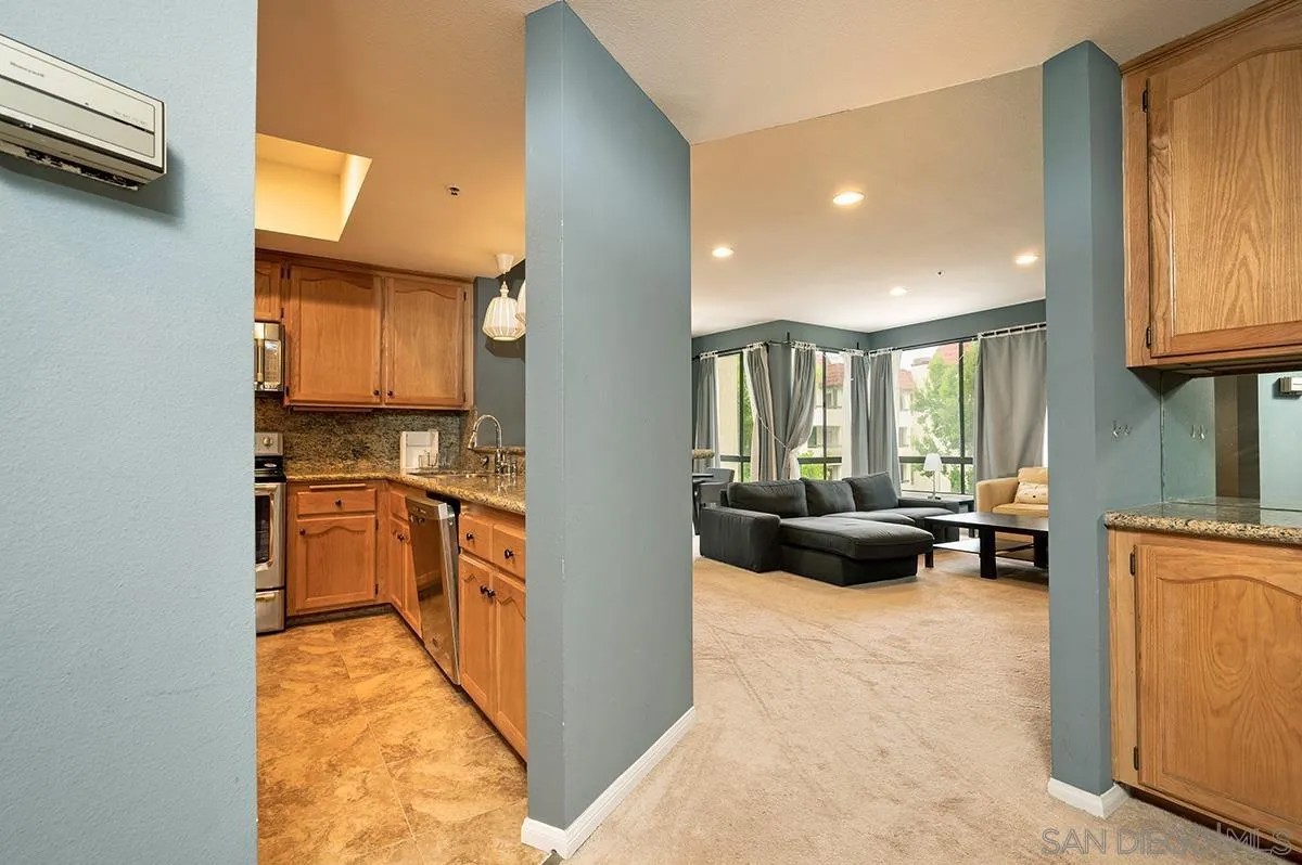 5895 Friars Rd 5302