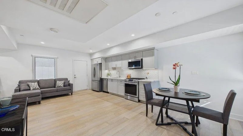 137 S Wilson Avenue 106