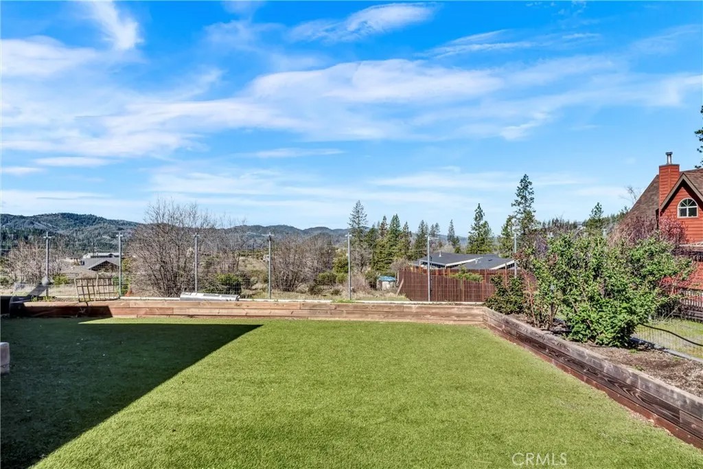 15384 Summit Boulevard