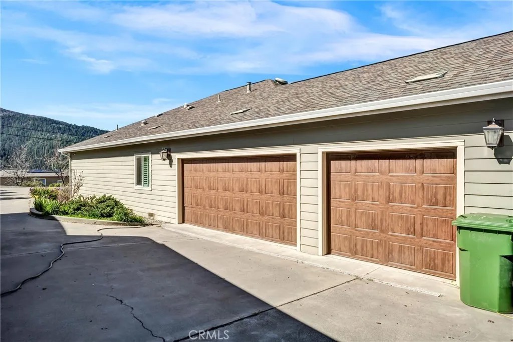 15384 Summit Boulevard