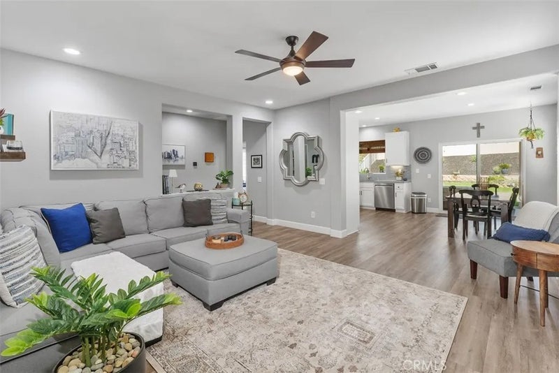 28166 Glenside Court