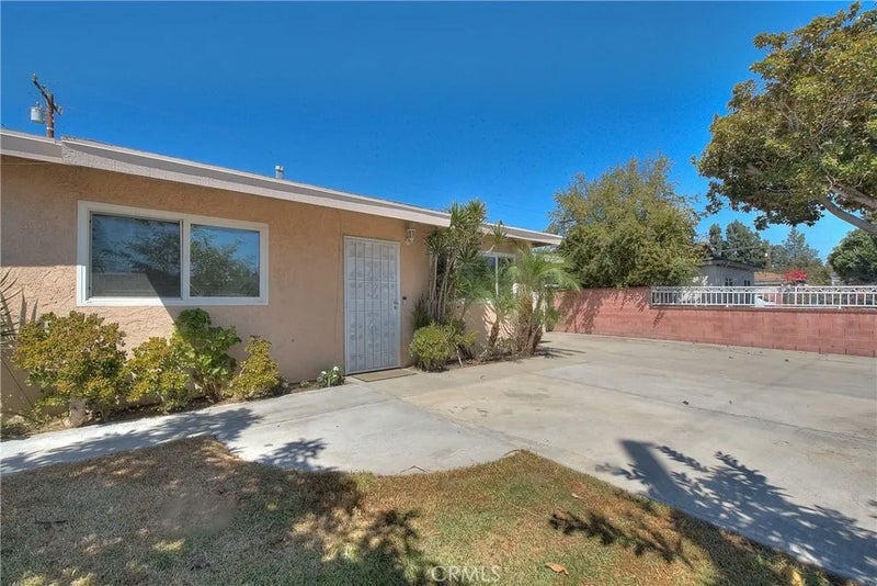 12127 Cedarvale
