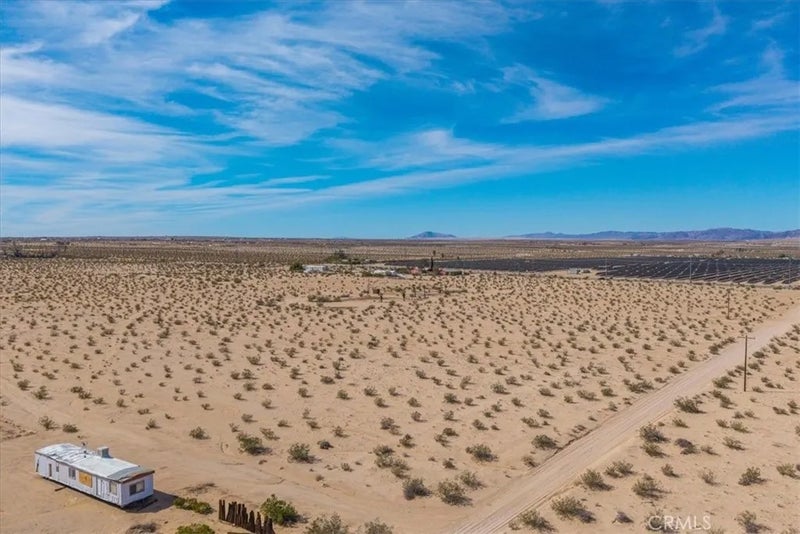 3888 Desert Heights