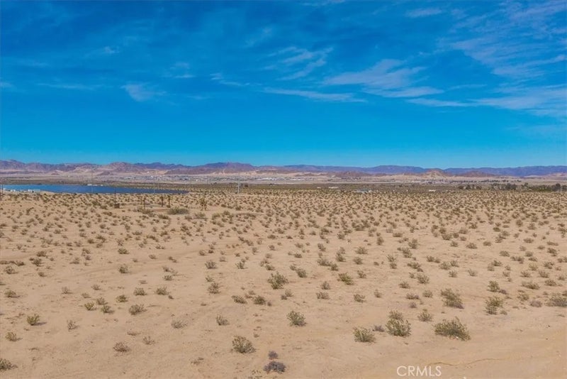 3888 Desert Heights