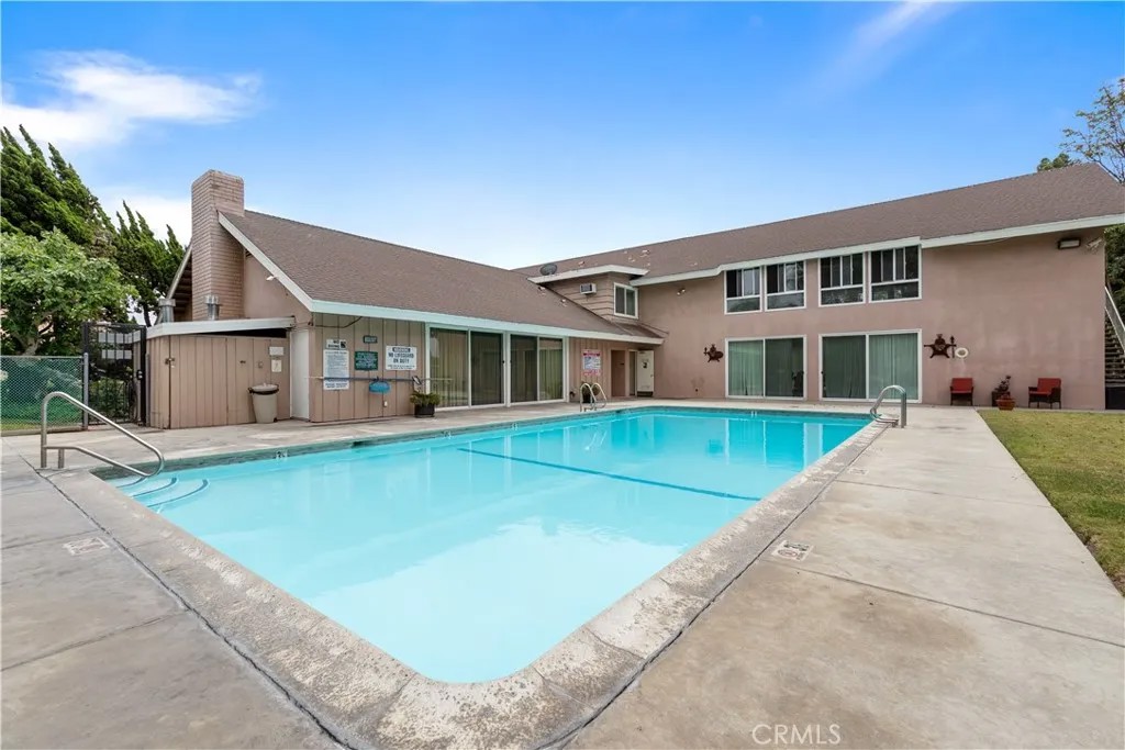 3500 W Manchester Boulevard 198