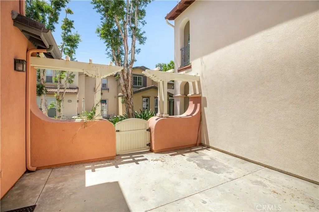 Photo of 16 Ellistone #43, Irvine, CA 92602 (MLS # OC26064590)