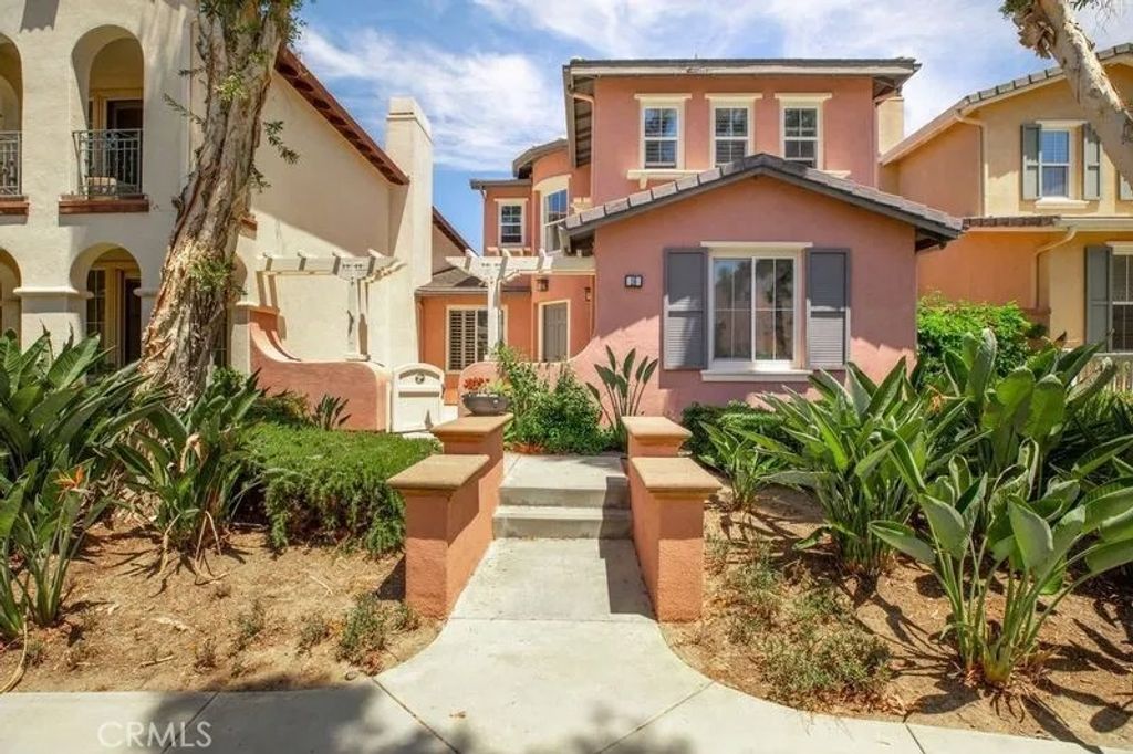 Photo of 16 Ellistone #43, Irvine, CA 92602 (MLS # OC26064590)