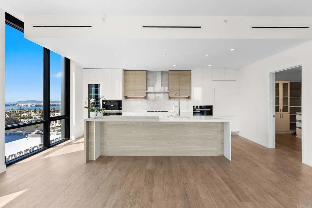 Photo of 2604 5th Avenue #702, San Diego, CA 92103 (MLS # NDP2603827)