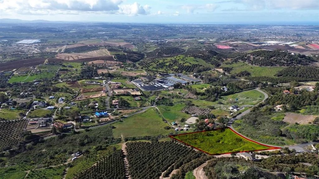 1560 Camino Corto