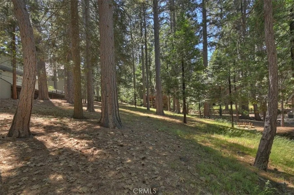 Photo of 388 Riviera DR, Lake Arrowhead, CA 92352 (MLS # IG26146846)