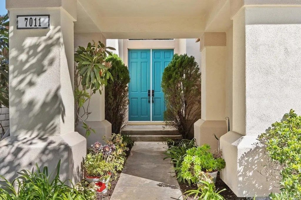 Photo of 7011 Wildrose Ter, Carlsbad, CA 92011 (MLS # NDP2602189)