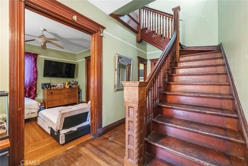 1545 Cambria