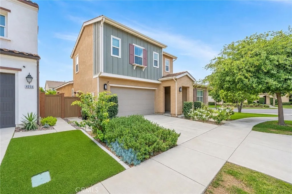 4048 E Groveland
