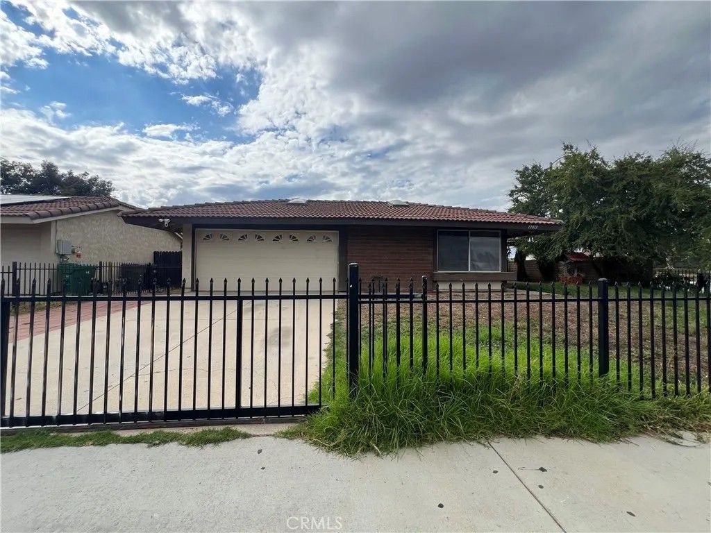 Photo of 13013 Running Deer Rd, Moreno Valley, CA 92553 (MLS # IV25243097)