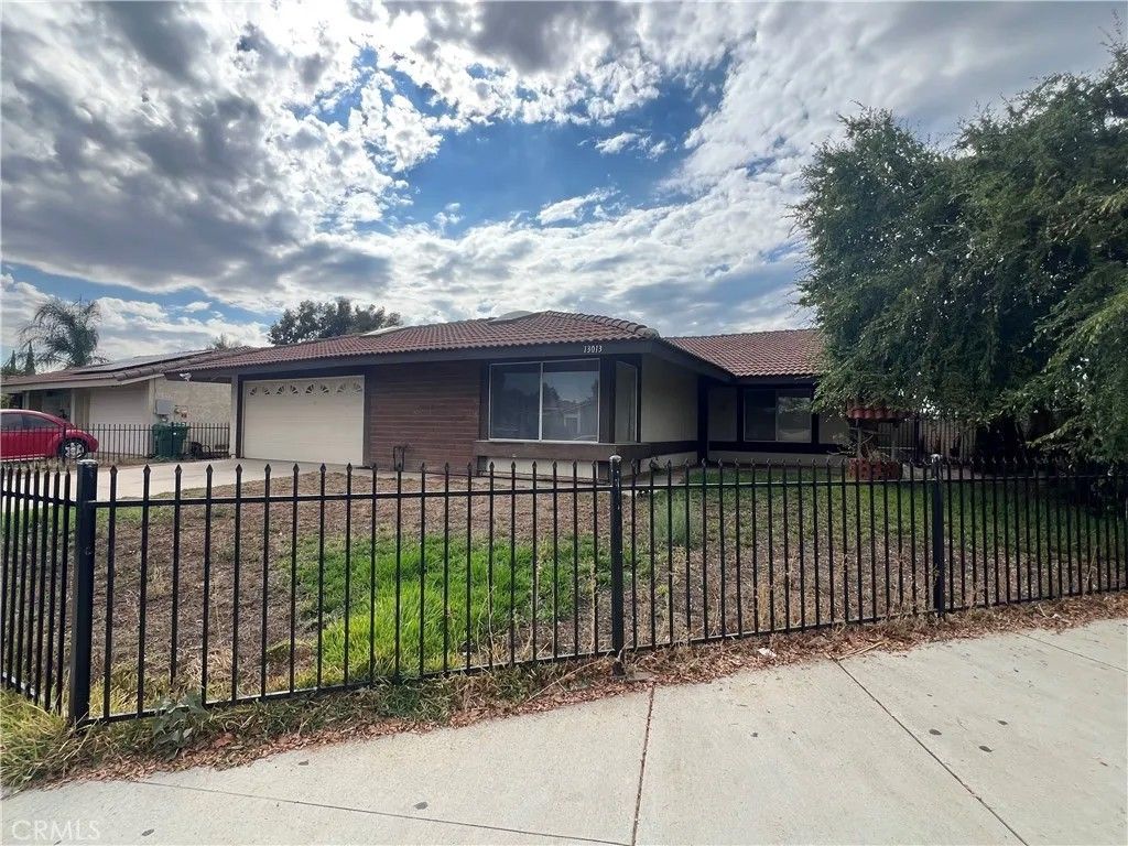 Photo of 13013 Running Deer Rd, Moreno Valley, CA 92553 (MLS # IV25243097)