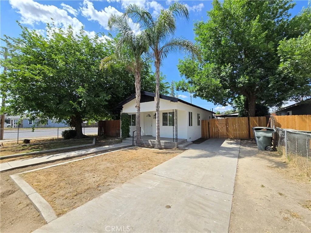 4211 E Grant Avenue