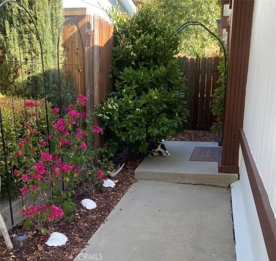 2642 Bridle Trail