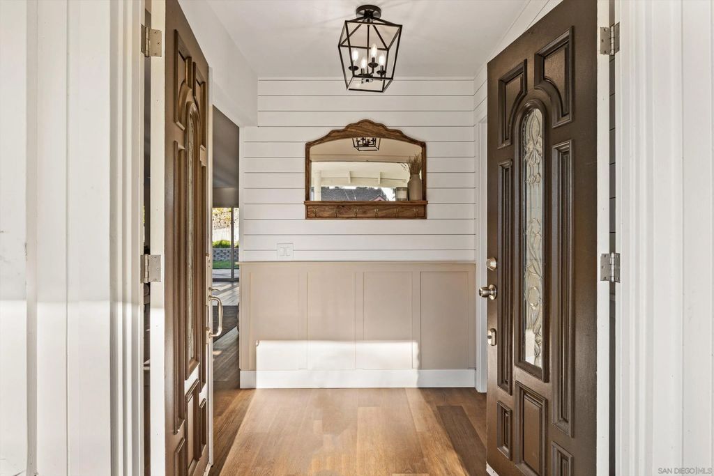 Photo of 1714 Hicks St, Oceanside, CA 92054 (MLS # 260001289)