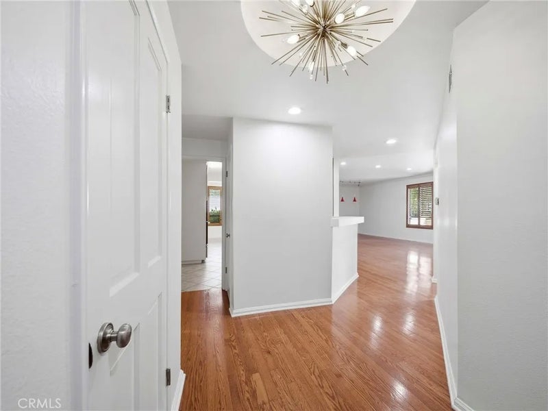 1315 roxbury dr 204